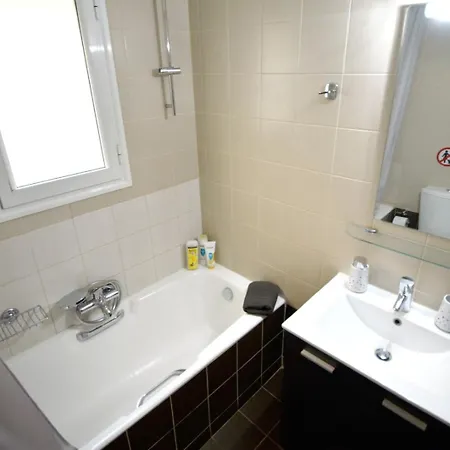 Elegant 2bd Near Acropolis By Ilsofoir Collection *